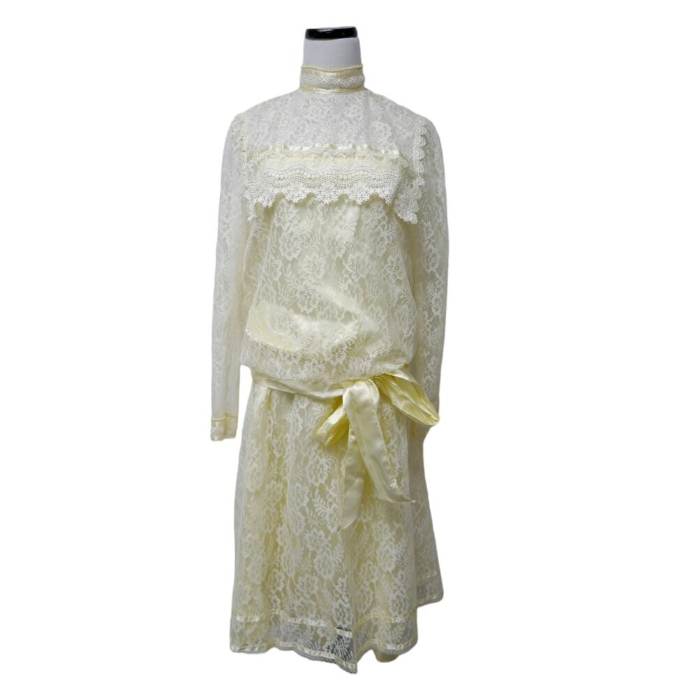 VTG 70s 3 piece lace off white dress . made in USA